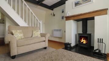 Cottage | Living area