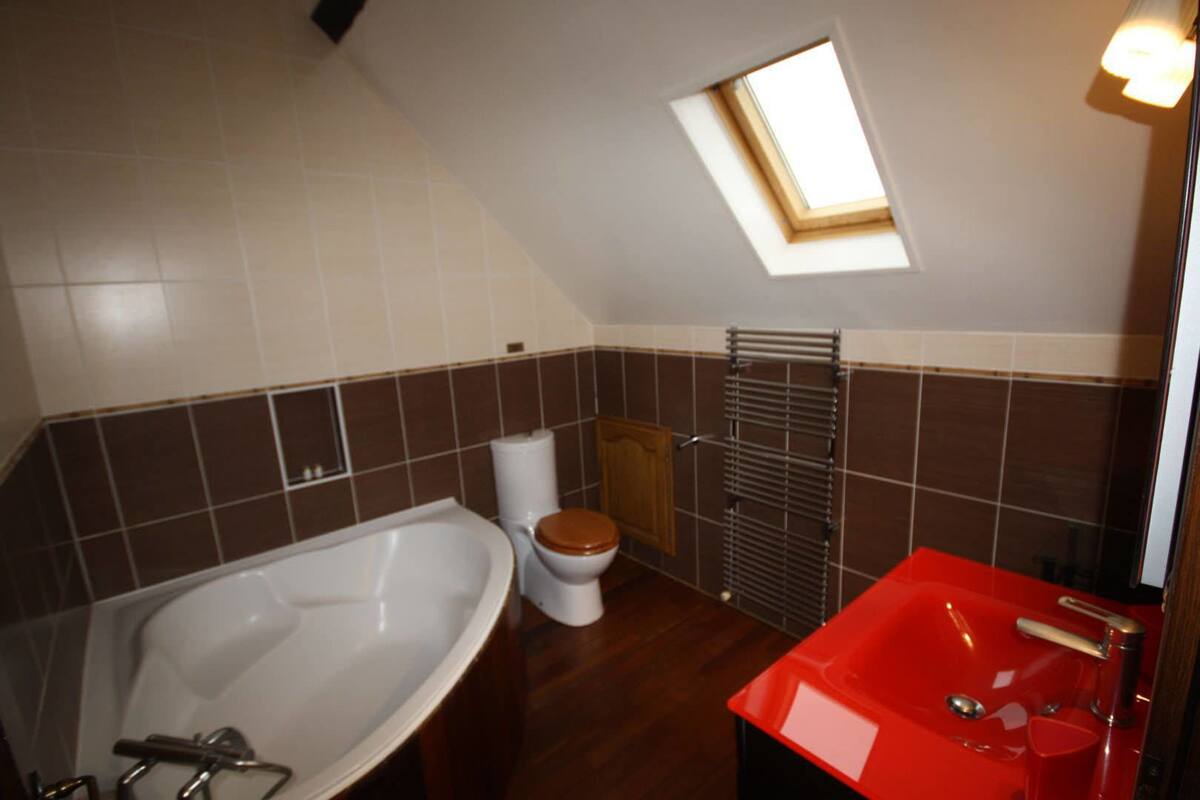 Standard Double Room (Normandy) | Bathroom | Deep-soaking bathtub, hair dryer, towels
