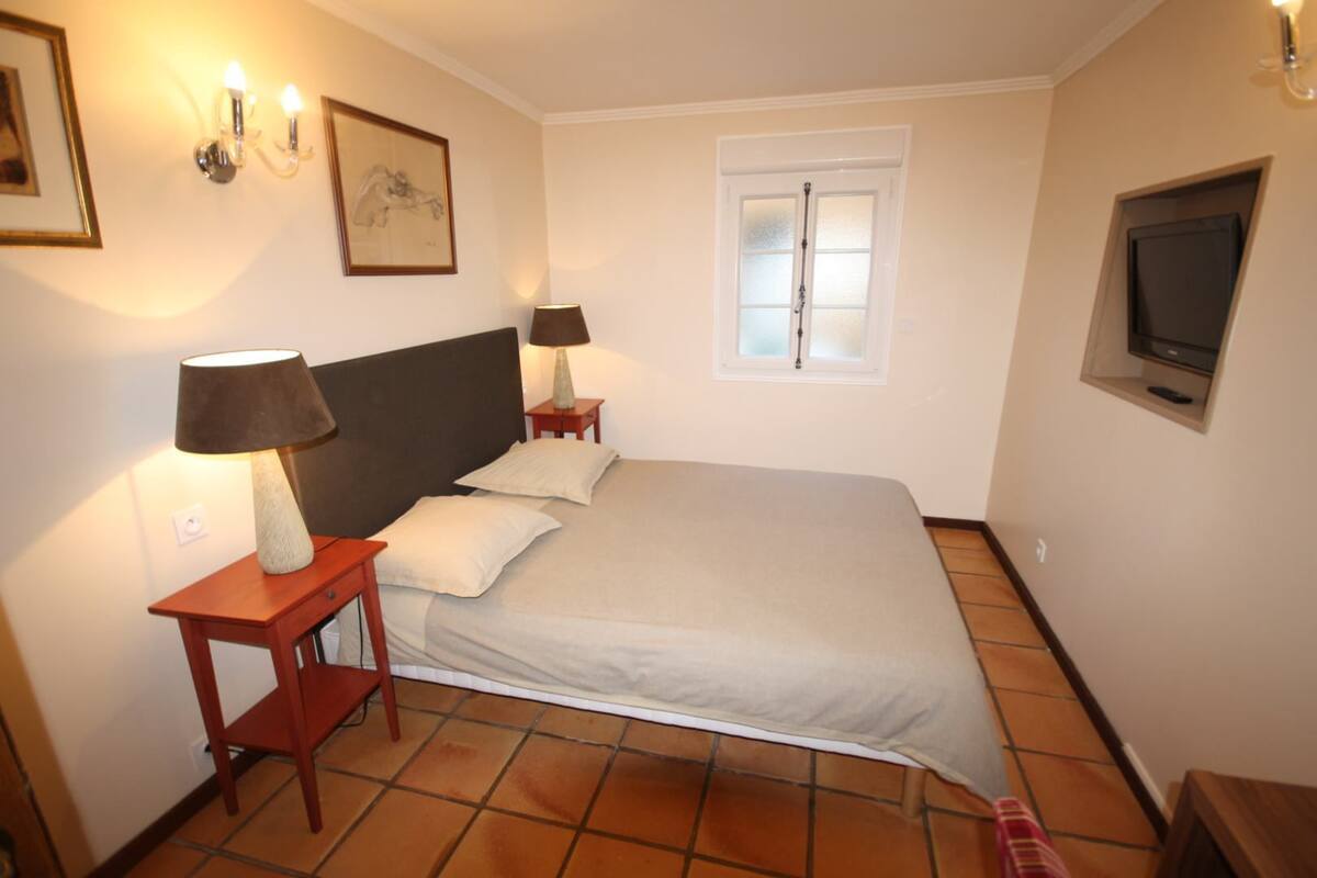 Double Room (Arlequin) | Minibar, in-room safe, individually decorated, individually furnished