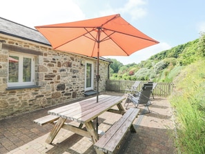 Cottage | Outdoor dining