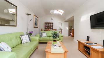 Cottage | Interior