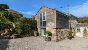 Cottage | Front of property