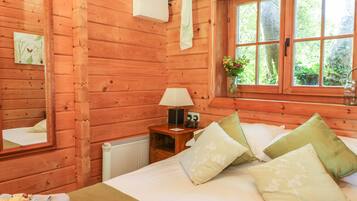Cottage | 1 bedroom, individually decorated, individually furnished, free WiFi