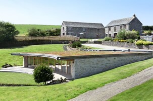 Cottage | Property grounds