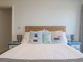 Cottage | 3 bedrooms, individually decorated, individually furnished, free WiFi