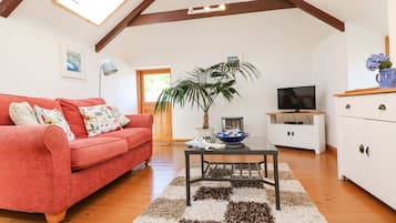 Cottage | Living room | TV