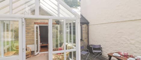 Cottage | Outdoor dining