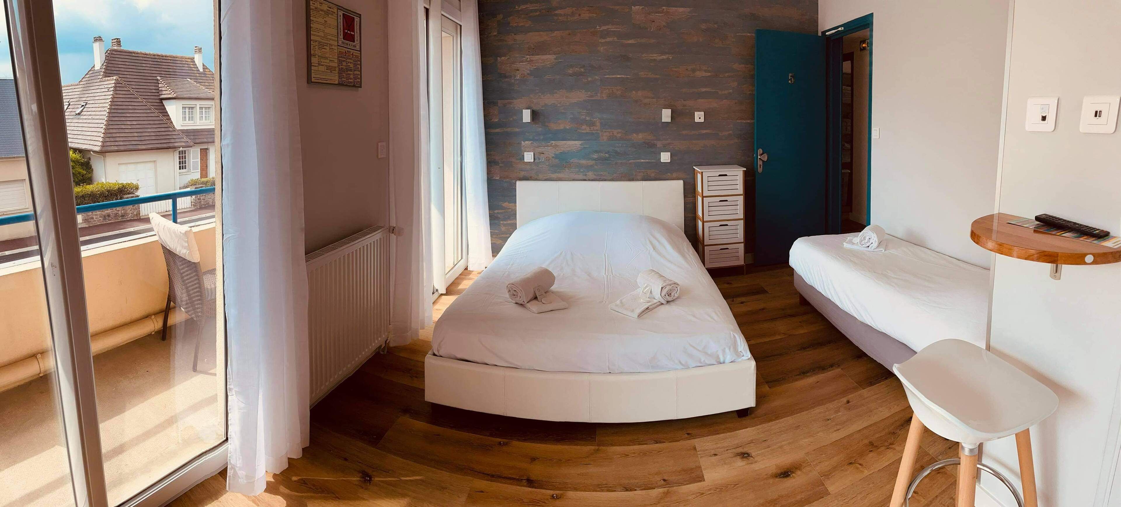 triple room, balcony (5) | individually decorated, individually furnished, desk, blackout curtains