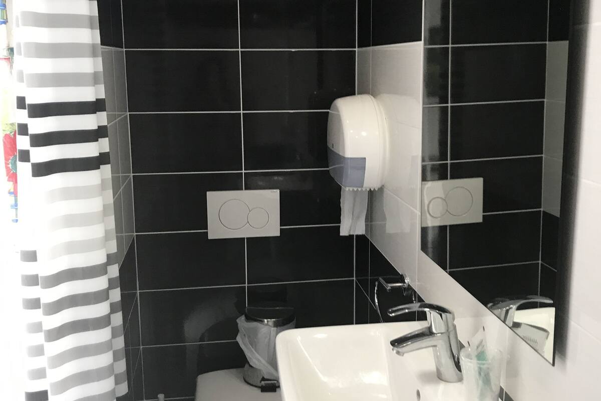 double room, balcony (6) | bathroom sink