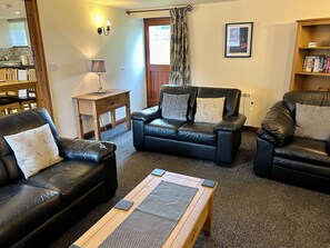 Cottage | Living area - Bluebird Cottage (Buxton)