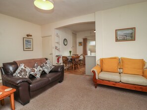 Cottage | Living area