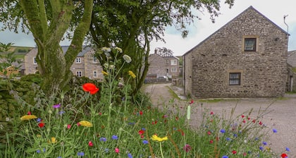 1 Primitive Mews
