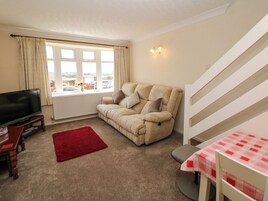 Cottage | Ruang tamu | TV, pemain DVD 