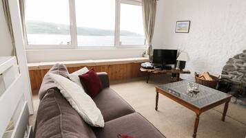 Cottage | Living room | TV
