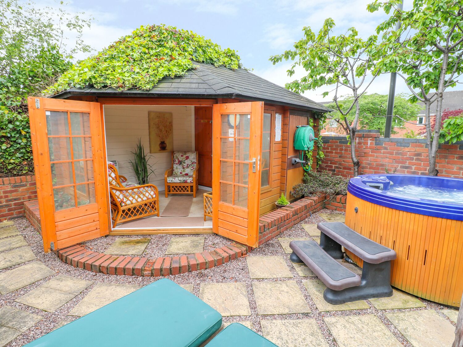 Cottage | Interior