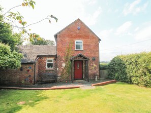 Cottage | Exterior - Top Stable Cottage (Belper)