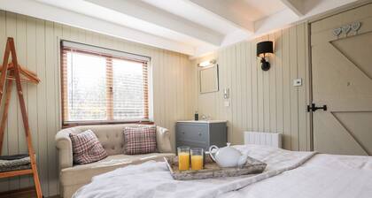 Woodmancote Lodge