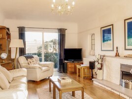 Casa de campo | Sala de estar | Una televisión, un reproductor de DVD