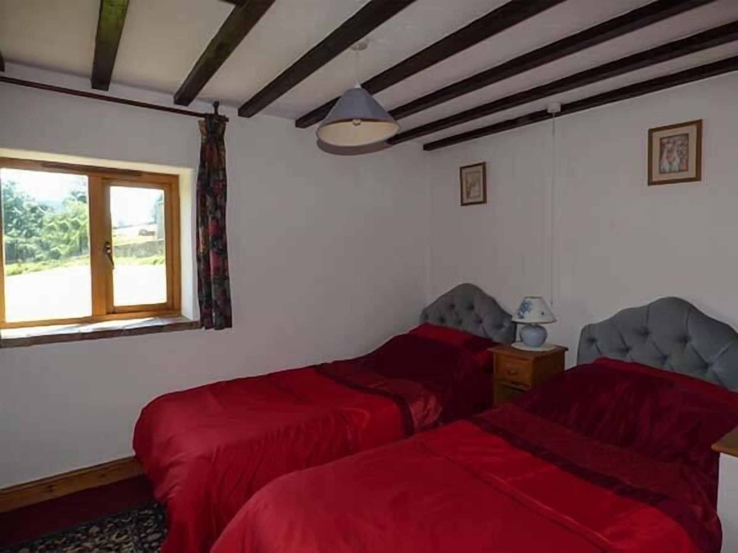 Cottage | 2 bedrooms, individually decorated, individually furnished, free WiFi