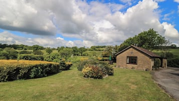 Cottage | Property grounds