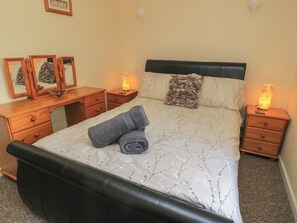 Cottage | 2 bedrooms, individually decorated, individually furnished, free WiFi