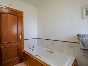 Cottage | Bathroom