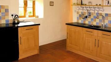Cottage | Interior