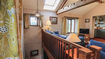 Cottage | Bahagian dalam