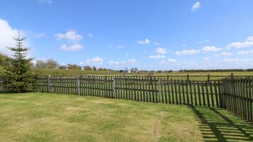 Cottage | Sport court