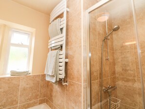 Bathroom - Underbank Hall Cottage (Sheffield)