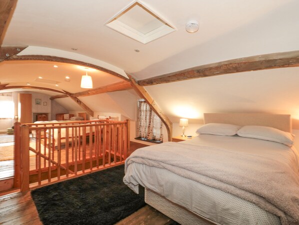 Cottage | Interior - Wards Court 2 (Gloucester)