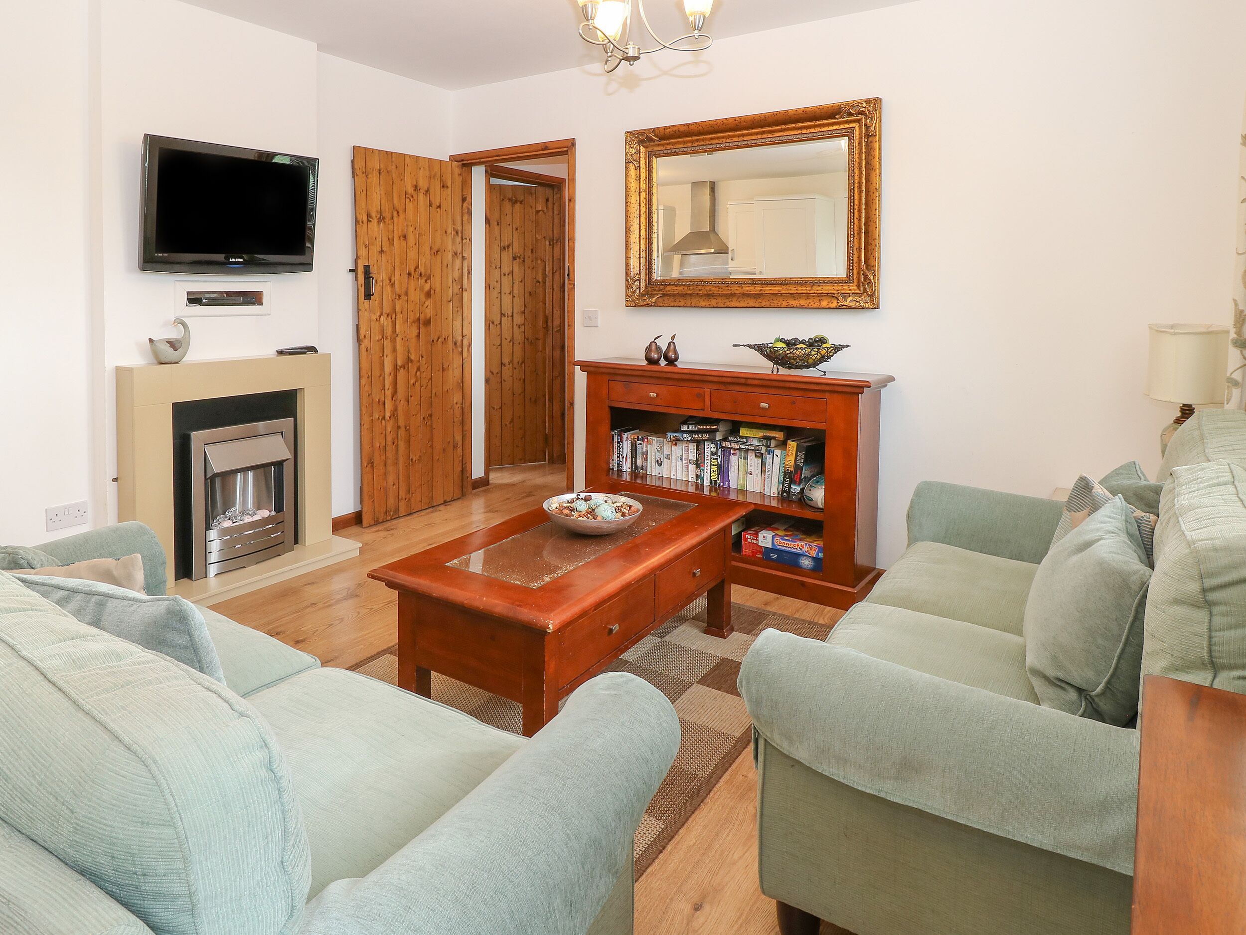 Cottage | Phòng khách | Đầu đĩa DVD 