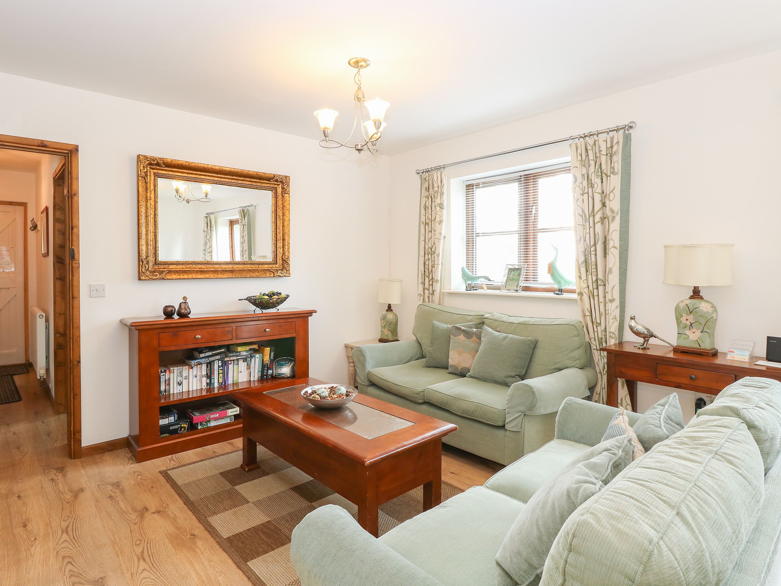 Cottage | Living room | DVD player