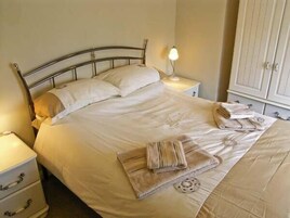 Cottage | 1 bedroom, WiFi (free), individually decorated, individually furnished