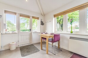 Cottage | Interior - The Friendly Room (Settle)
