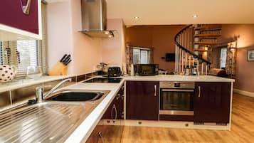 Cottage | Interior