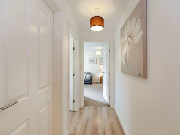 Cottage | 2 bedrooms, individually decorated, individually furnished, free WiFi - Perriwinkle (Filey)