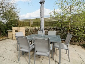 Cottage | Outdoor dining