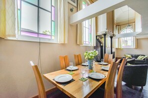Cottage | Interior