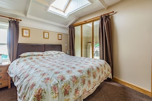 Cottage | Interior - The New Chapel (Hull)