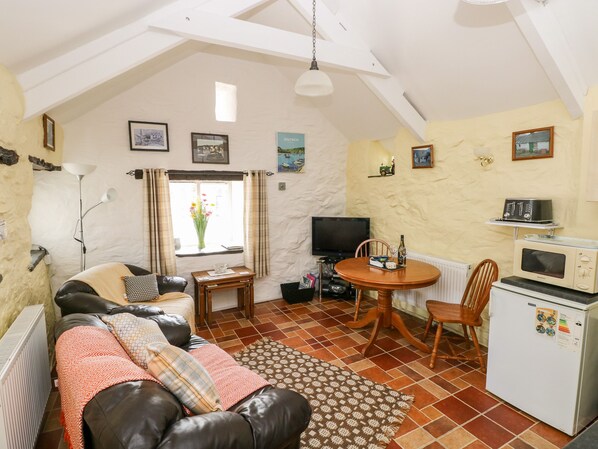 Interior - Ffynnon Tom (Haverfordwest)