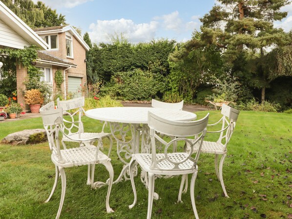 คอทเทจ | ภายใน