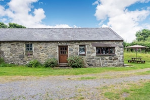 Cottage | Front of property