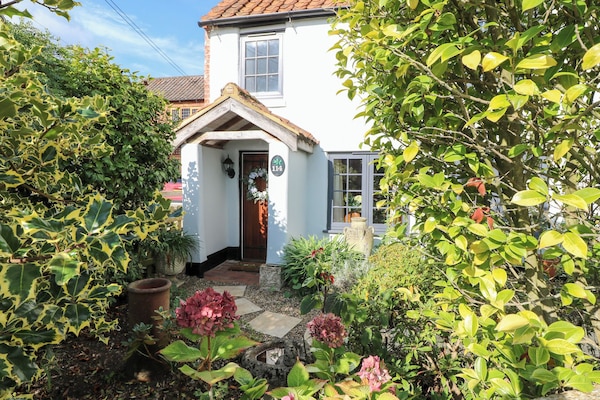 Cottage | Exterior detail