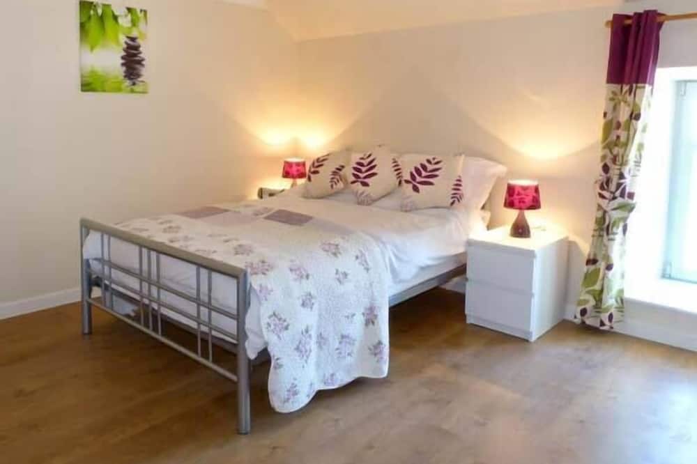 Sky Blue Cottage - Shotts