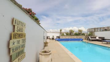 Cottage | Piscina | Piscina all'aperto