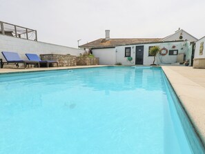 Cottage | Pool | Outdoor pool