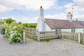 Exterior - Quarry Cottage (Holywell)