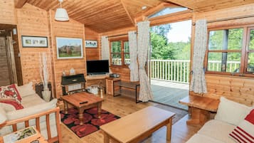 Cottage | Living room | TV