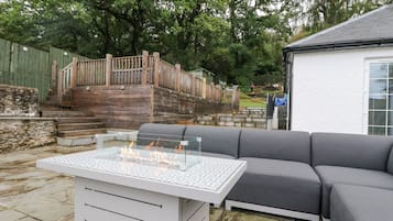 Cottage | Property grounds